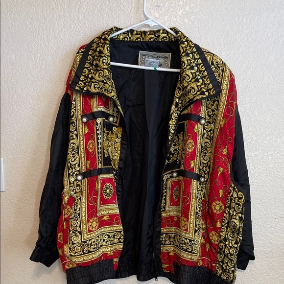 Ornate Red and Black Jacket with Gold Detailing - Picture 7 of 7